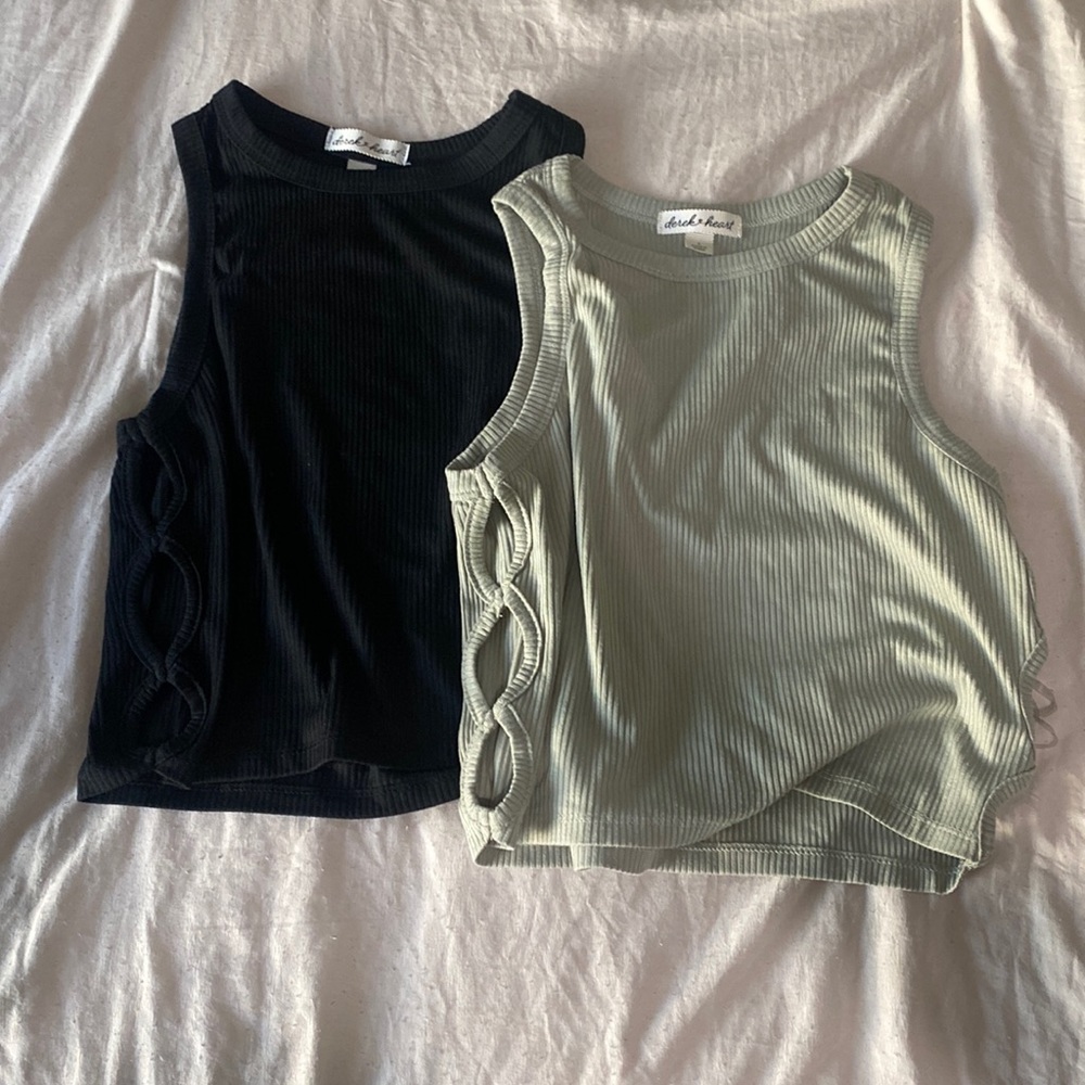 Cropped tank tops